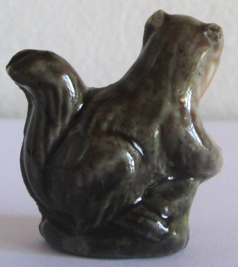 1974 Squirrel Wade English Whimsies