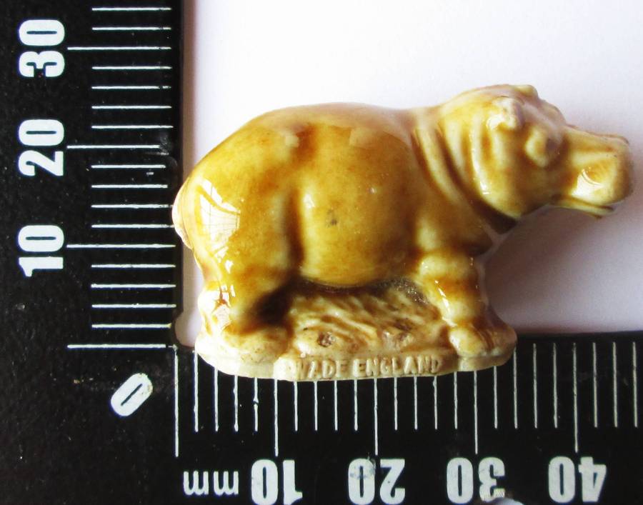 1973 Hippo Wade English Whimsies