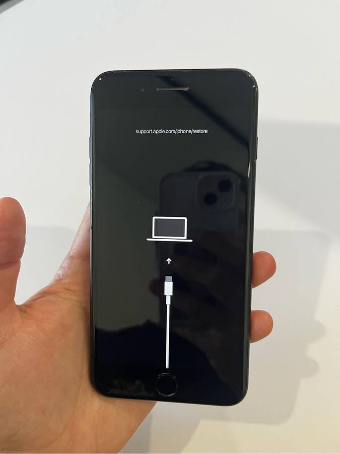 iPhone 7 Plus - Stuck!