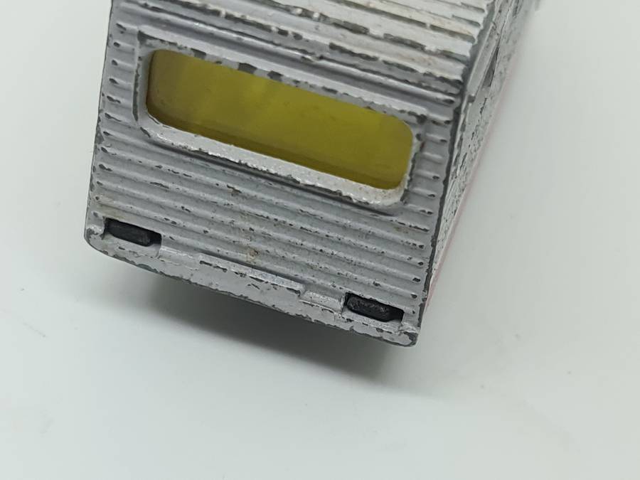 Matchbox no 31 caravan