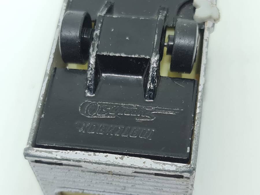 Matchbox no 31 caravan