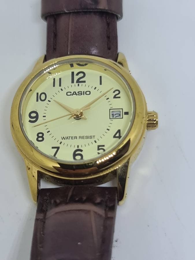 Ladies Casio Quartz Watch with date at three