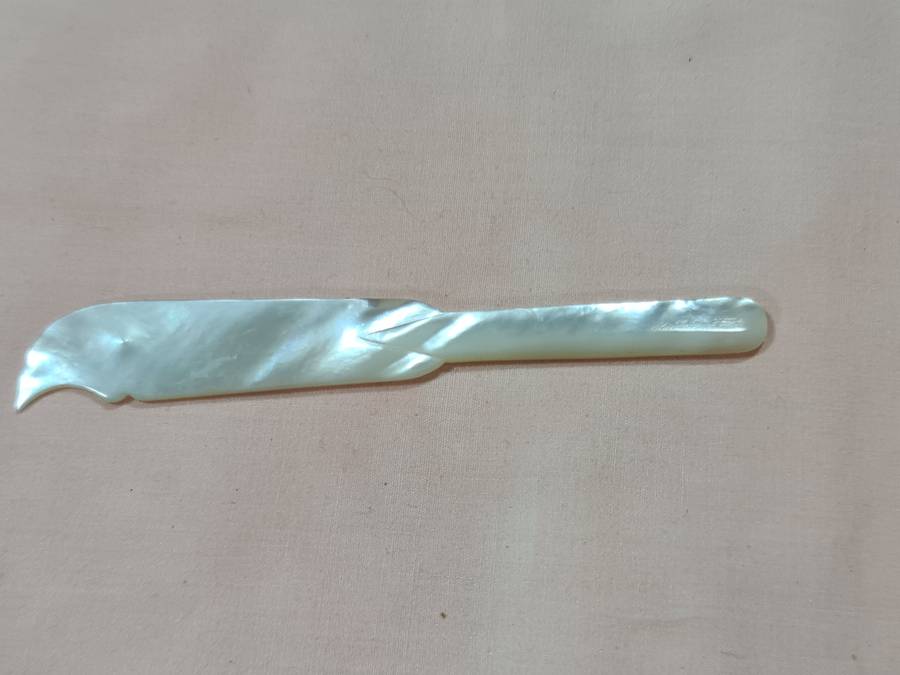 Mother of Pearl Caviar knife