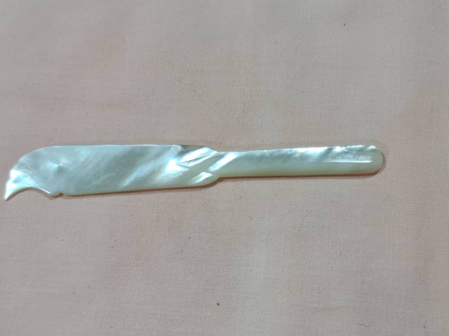 Mother of Pearl Caviar knife