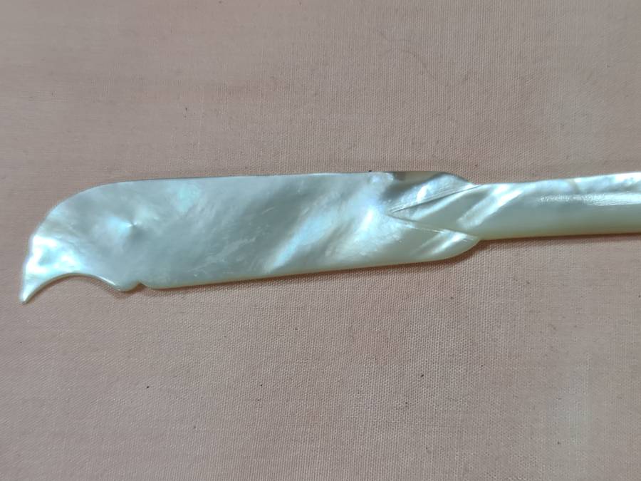 Mother of Pearl Caviar knife