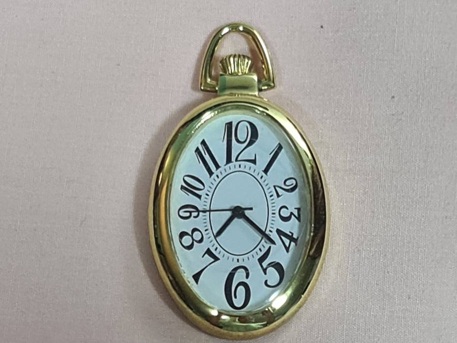 Pocket Watch: Quartz Oval