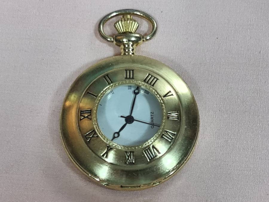 Pocket Watch: Quartz Gold tone half Hunter