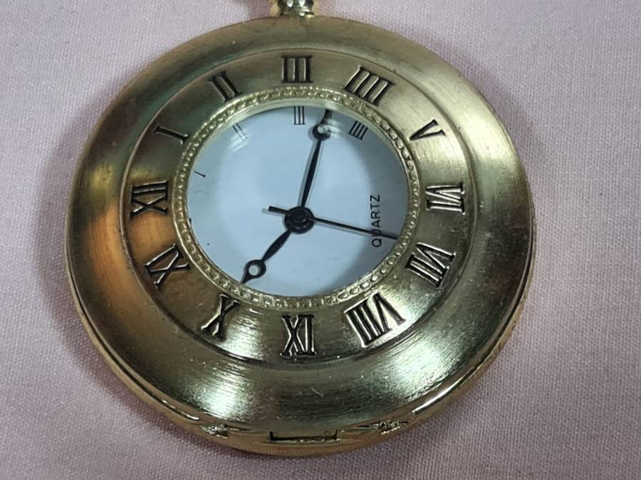 Pocket Watch: Quartz Gold tone half Hunter