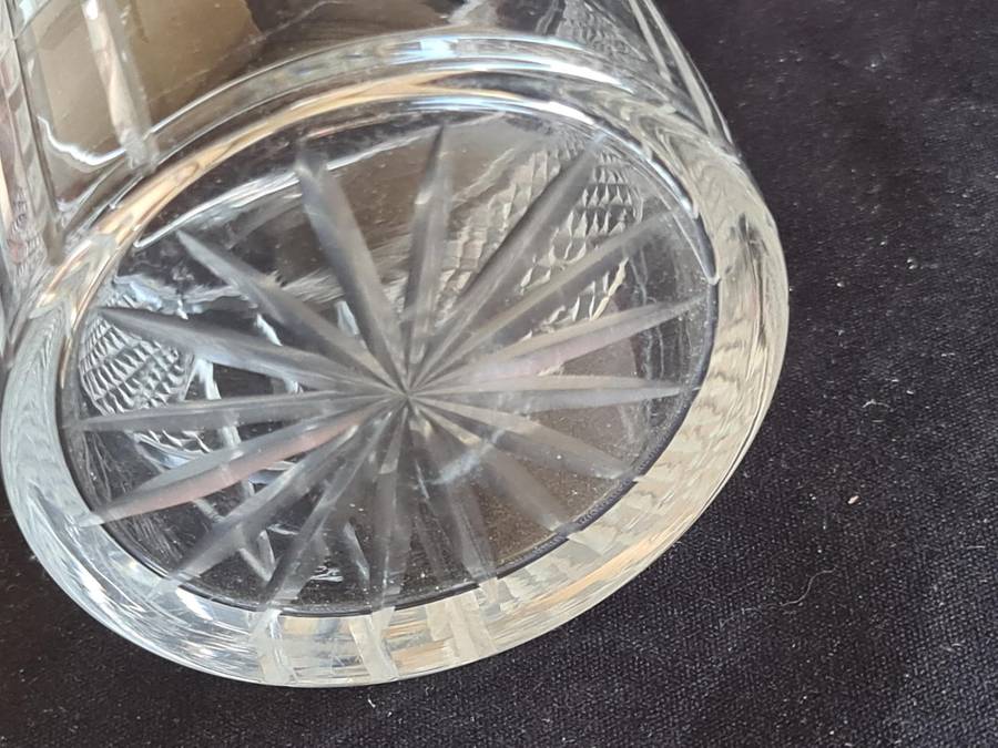 Stunning crystal Jar for your dressing table