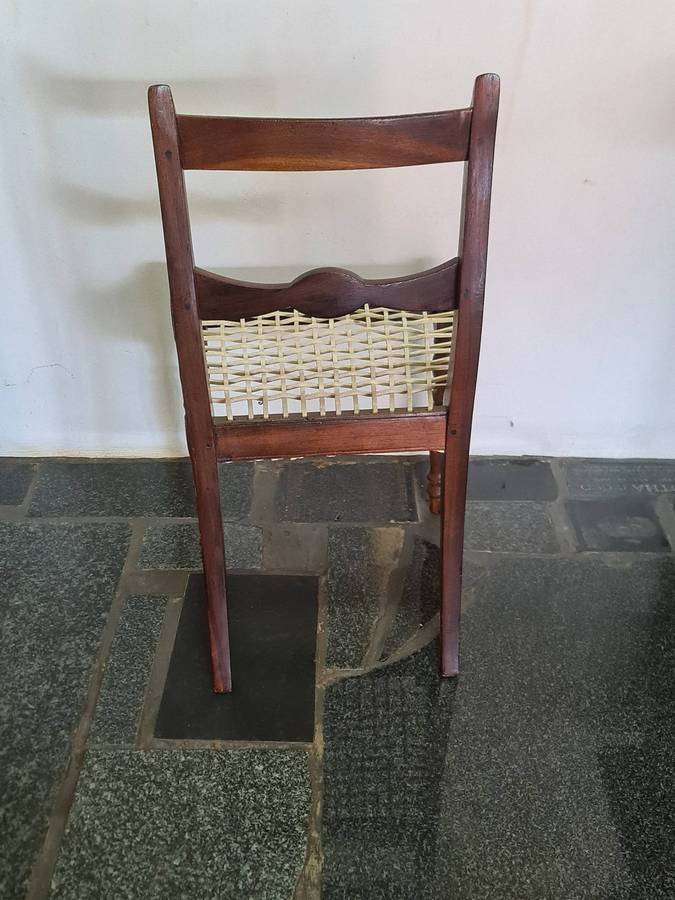 Africana riempies chair