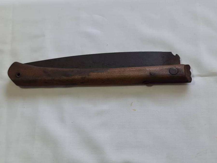 Early 20th Century Fold up lock blade saw