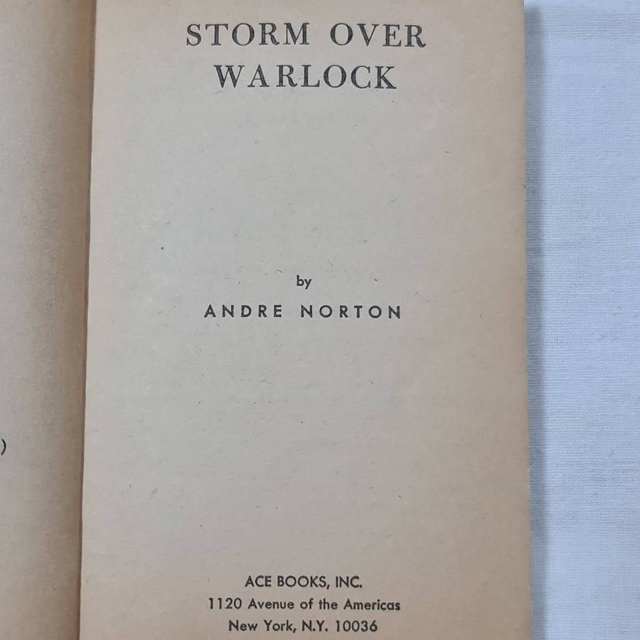 Book: Storm over warlock by Andre Norton -1960