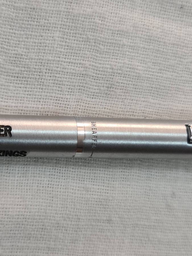 Pen: Vintage Sheaffer's pen in  Box