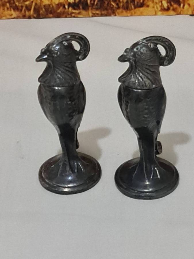 Circa 1930 Viking Bird salt and pepper shakers