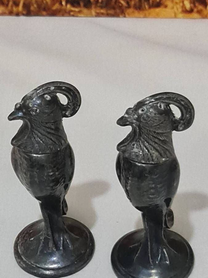 Circa 1930 Viking Bird salt and pepper shakers