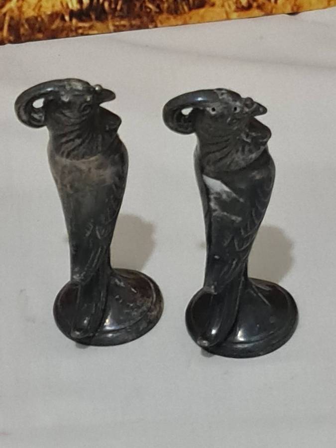 Circa 1930 Viking Bird salt and pepper shakers