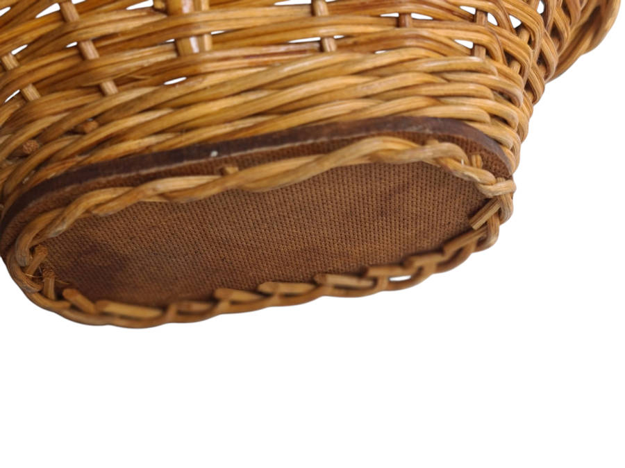 Vintage Wicker Basket(a)