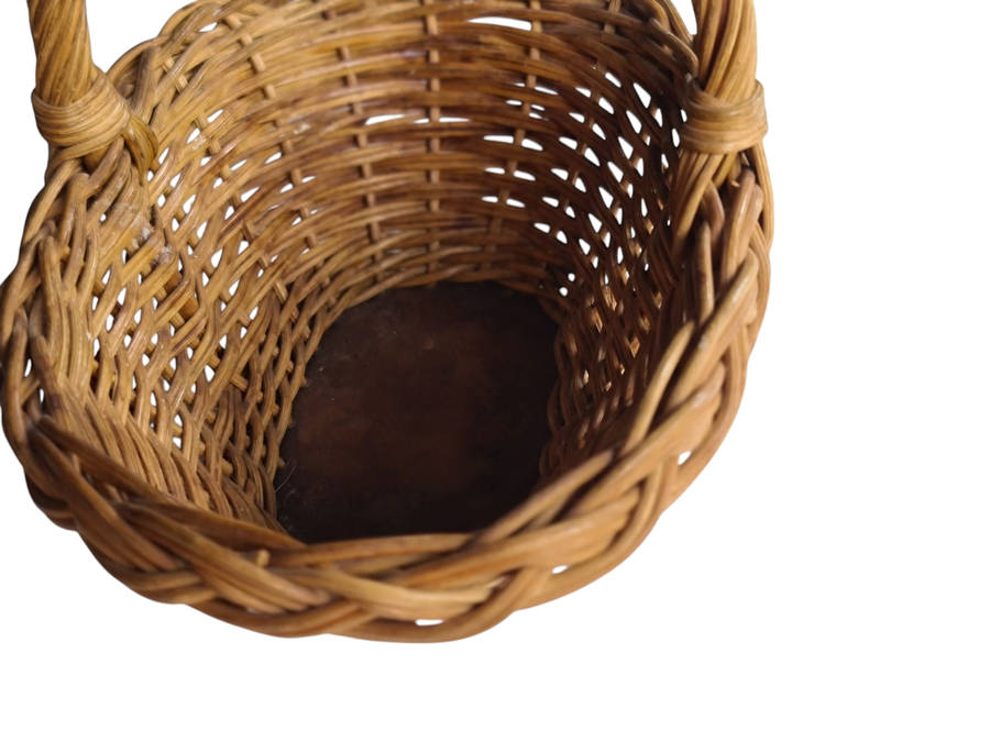 Vintage Wicker Basket(a)