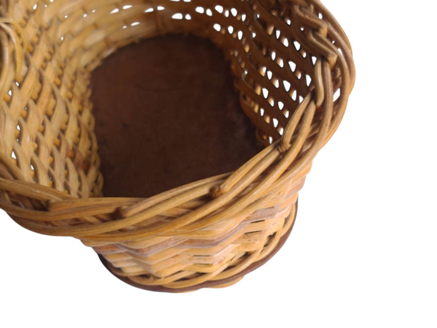 Vintage Wicker Basket(a)