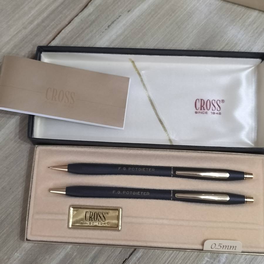 CROSS PEN AND PENCIL SET, AND PARKER PEN, ETC.
