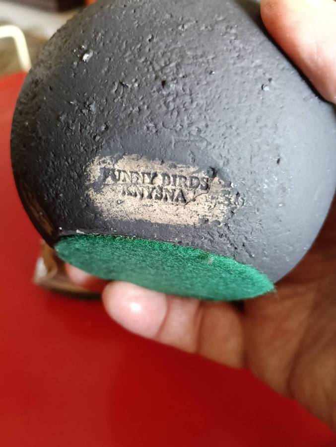 FUNNY BIRD KNYSNA CLAY ORNAMENT.