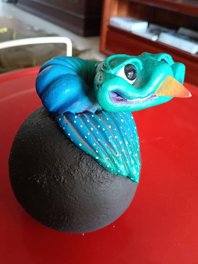 FUNNY BIRD KNYSNA CLAY ORNAMENT.