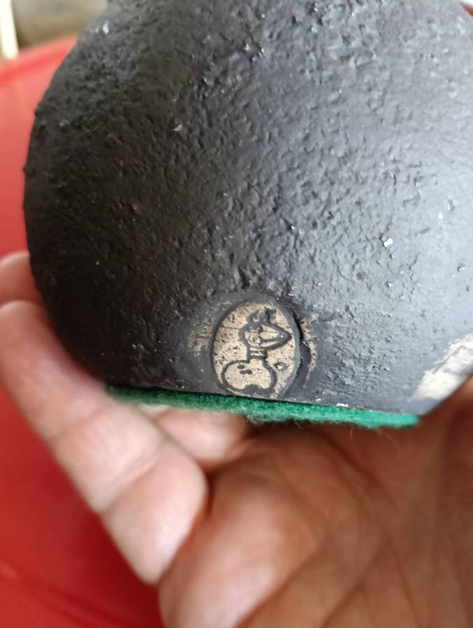 FUNNY BIRD KNYSNA CLAY ORNAMENT.