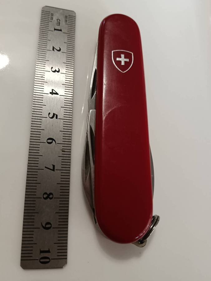 SWISS OFFICIER VICTORINOX POCKET KNIVE.