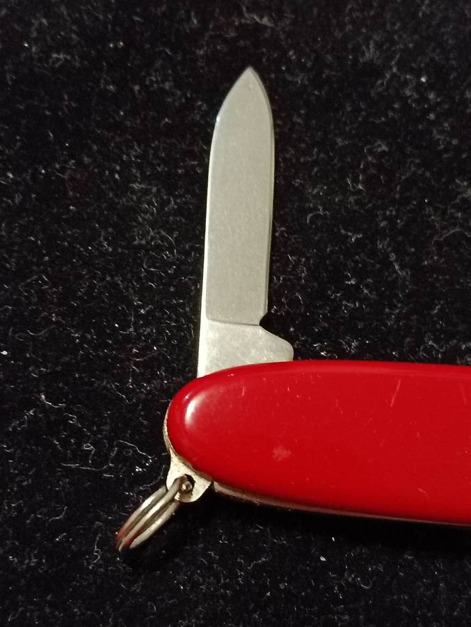 VICTORINOX COCA- COLA BRANDED KNIFE.