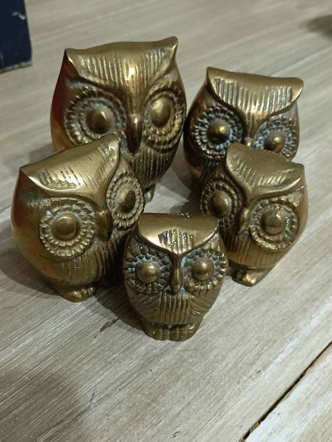 SET FIVE BRASS OWLS OF SIZES.