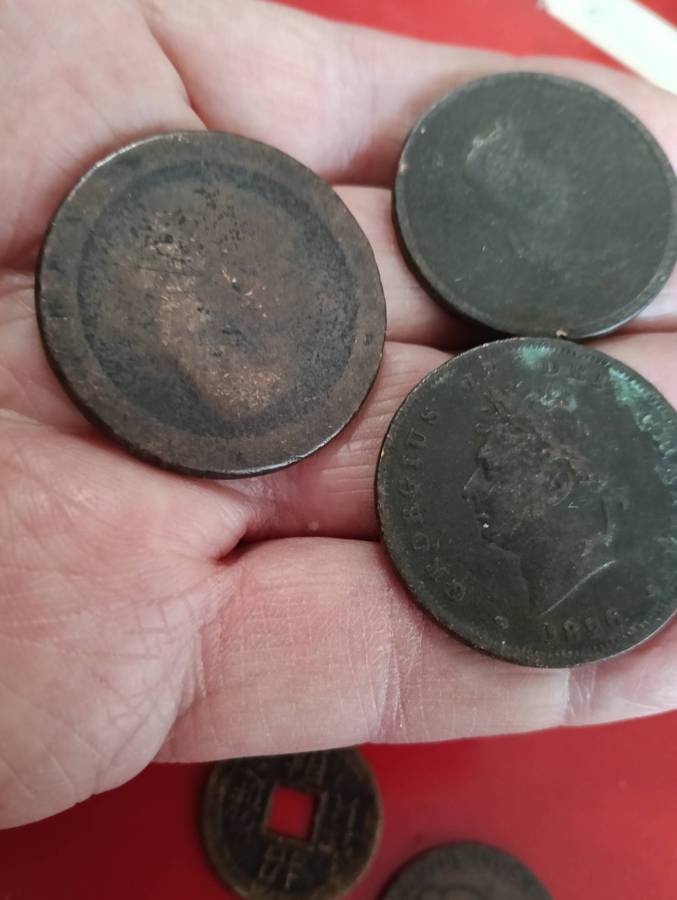 COIN COLLECTION, 7 COINS.