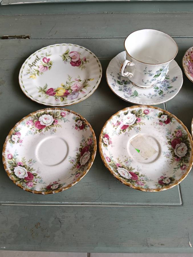 ROYAL ALBERT AND ROYAL PARAGON ITEMS