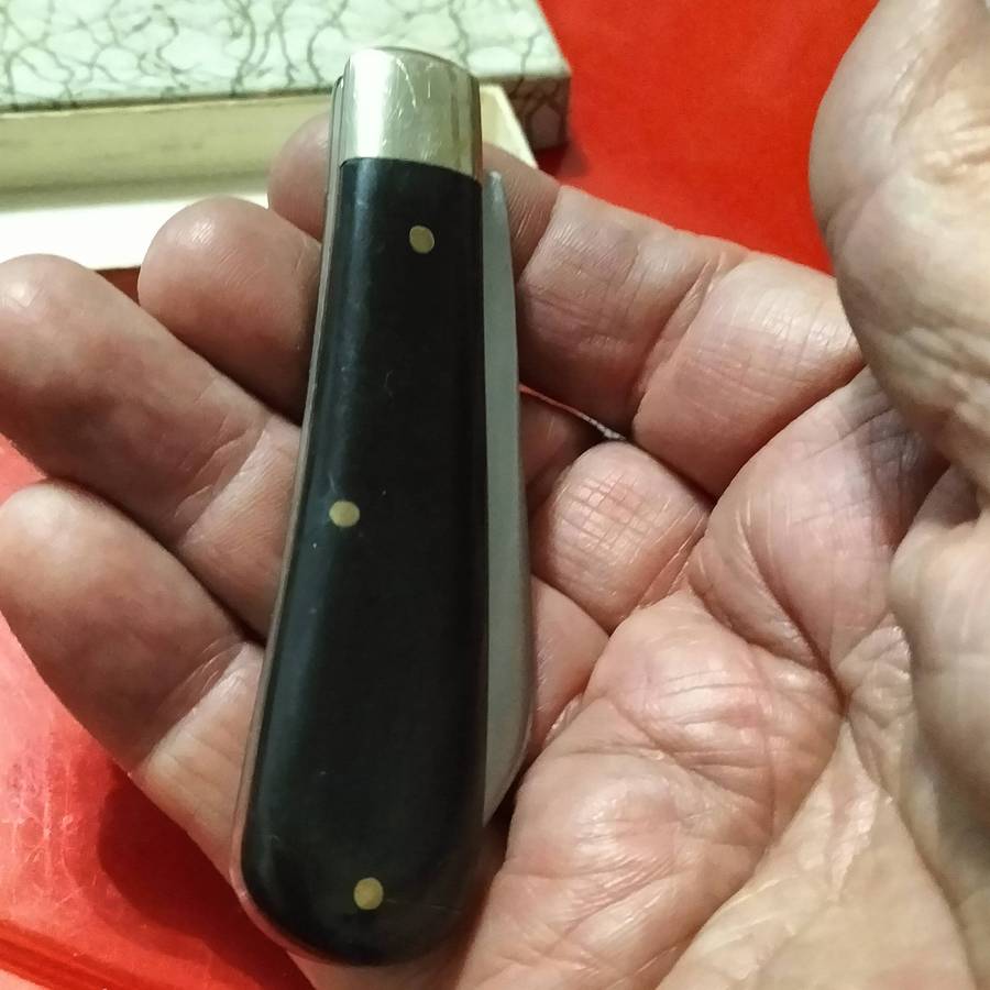 JOSEPH RODGERS POCKET KNIFE. MINT CONDITION.