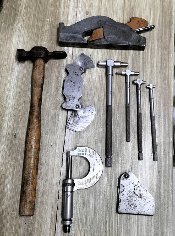 VINTAGE SHOULDER/INFILL PLANE AND OTHER TOOLS.