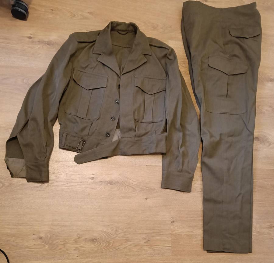 S A D F BUNNY JACKET AND TROUSERS SET.