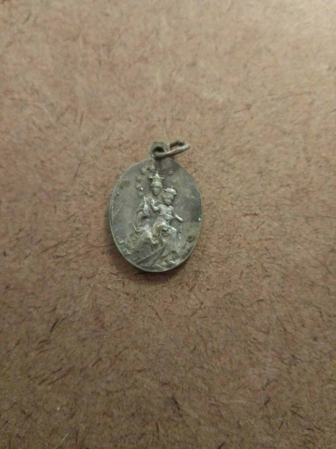 A MAGNIFICENT OLD VINTAGE RELIGIOUS PENDANT  !! MUST SEE