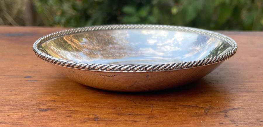 800 SWISS TEZLER SILVER  (no. 3567)  SWITZERLAND CANTON BERN COIN DISH / BOWL 5 Baht coin - 78.4g