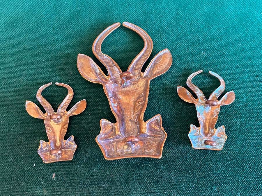 SA INFANTRY CAP AND COLLARS WITH LUGS-WORN POST 1953-GILT