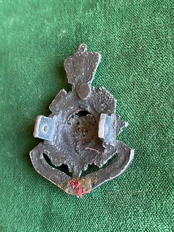 DUKE OF EDINBURGH'S OWN RIFLES OFFICER COLLAR BADGE-WORN 1922-1963-CASTING- 2 LUGS