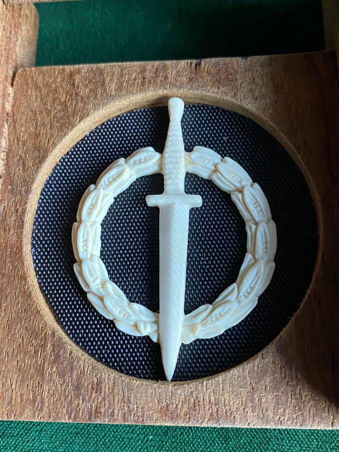 NUMBERED 657 IVORY OPERATORS BADGE IN ORIGINAL FOLDING WOODEN BOX-THESE BADGES HAD NO PINS