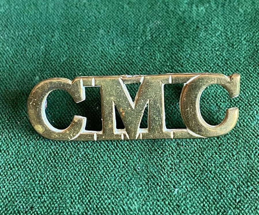 BRASS CAPE MEDICAL TITLE-WORN 1903-1913- 2 LUGS