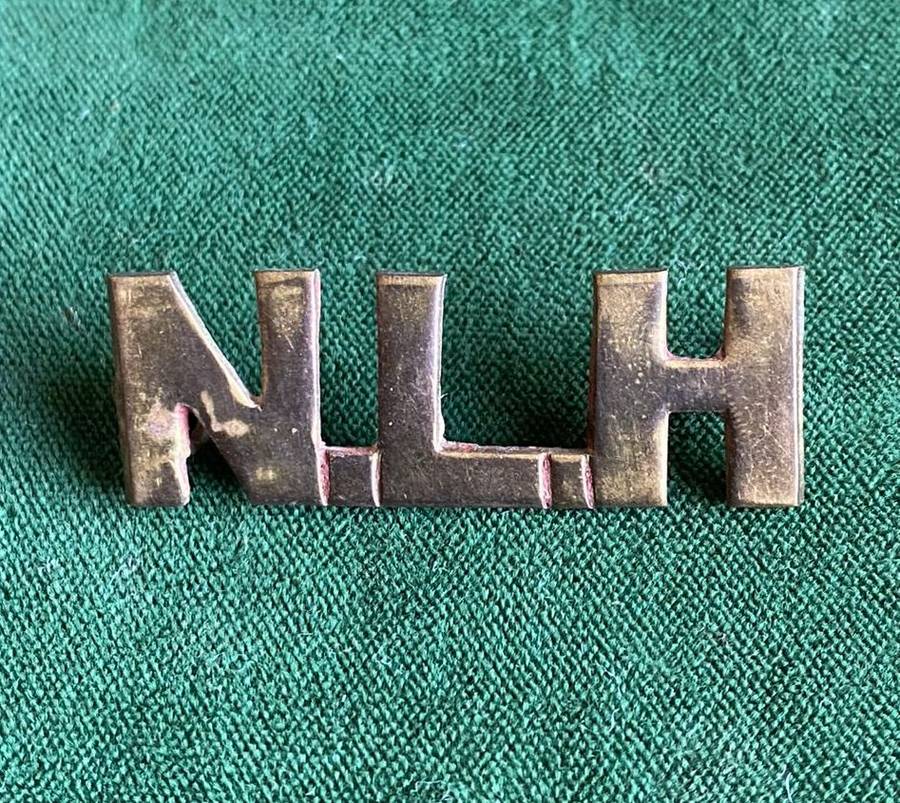 NATAL LIGHT HORSE,TITLE-WORN DURING 1914-1915-BRASS- 2 LUGS