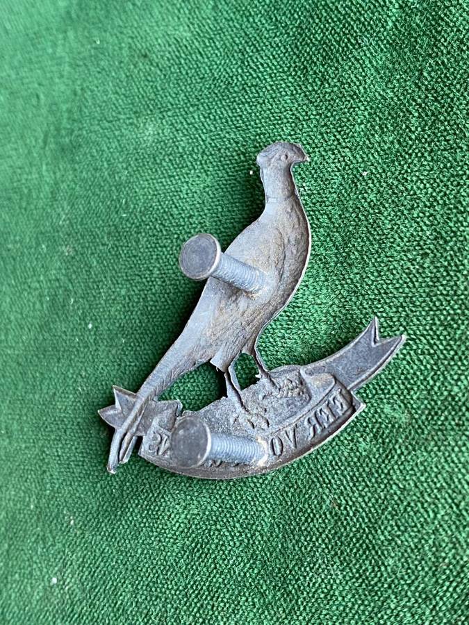 ZEERUST COMMANDO GREY METAL CAP BADGE-APPROVED IN 1990-SCARCE-2 LUGS
