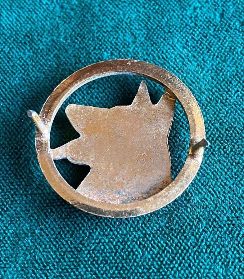 SA POLICE HANDLERS-GILDING METAL BREAST BADGE- 2 PINS