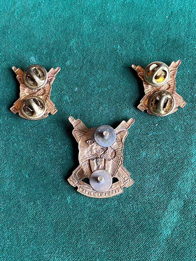 SWA REGT. ERONGO CAP AND COLLARS-WORN 1967-1980'S-LUGS + PINS INTACT