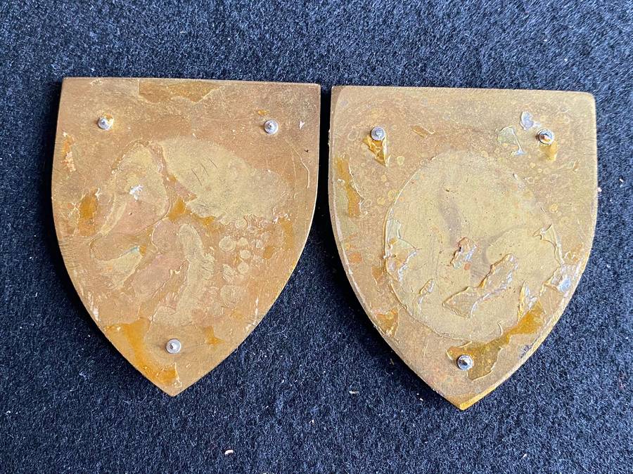 Parachute Brigade 18 Light Regt. Pair of Flashes - No Pins