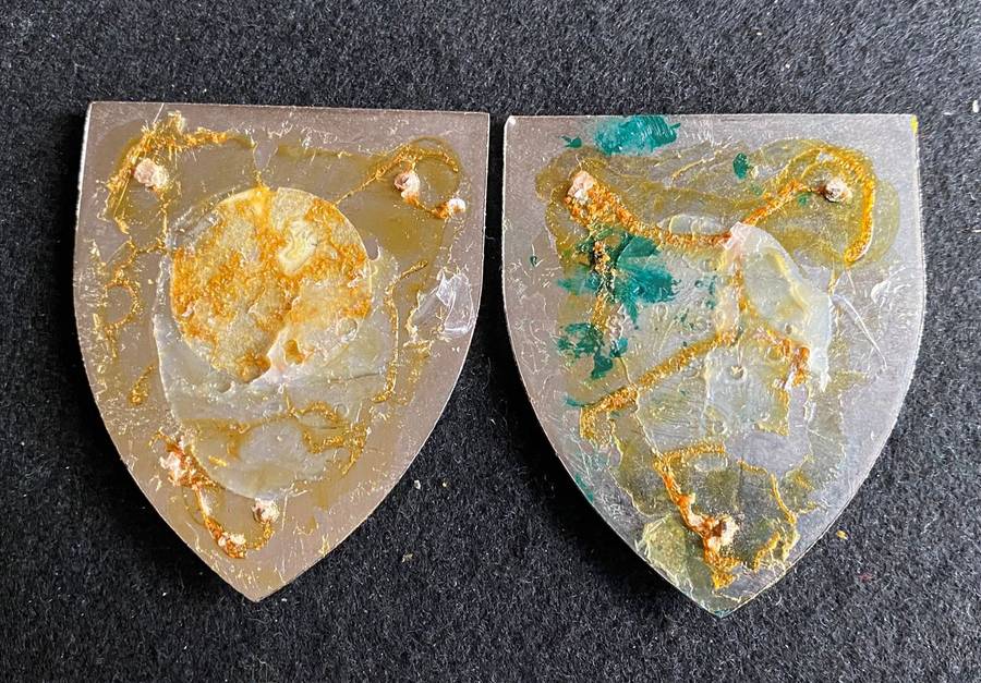 2 RECCE COMMANDO FLASH PAIR-1ST ISSUE-APPROVED 1972- NO PINS