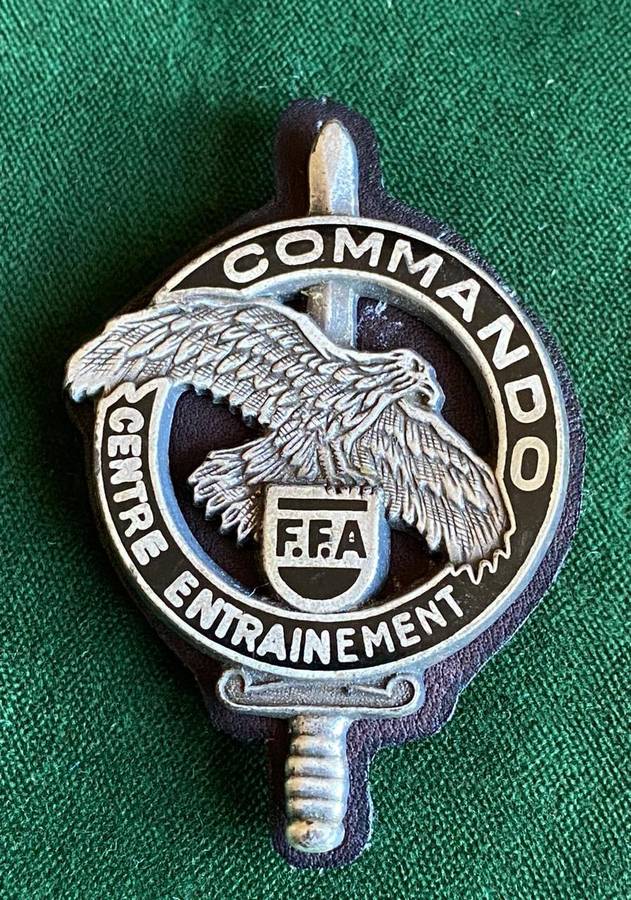 FRANCE COMMANDO TRAINING CENTRE F.F.A.(FRENCH FORCES IN GERMANY)POCKET CREST - 2 LUGS