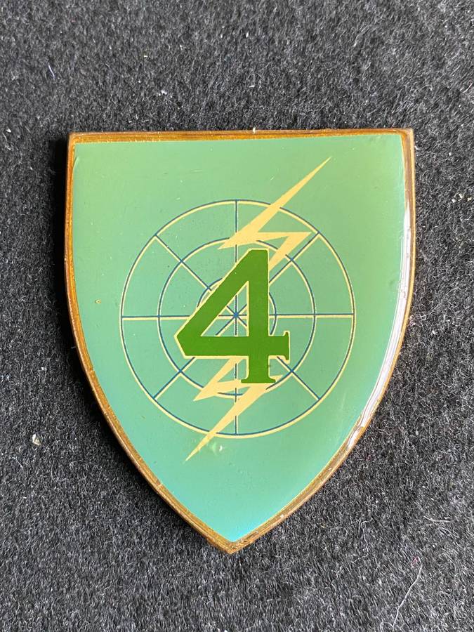 4 ELECTRONIC WORKSHOP-FLASH-NO PINS-GREEN BLUE VARIATION- NO F 844 IN OWEN