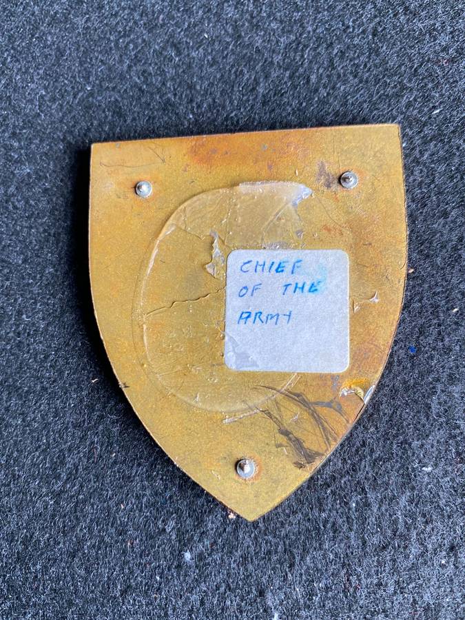 CHIEF OF STAFF INTELLIGENCE YELLOW TYPE FLASH- NO PINS-OWEN NO F 480
